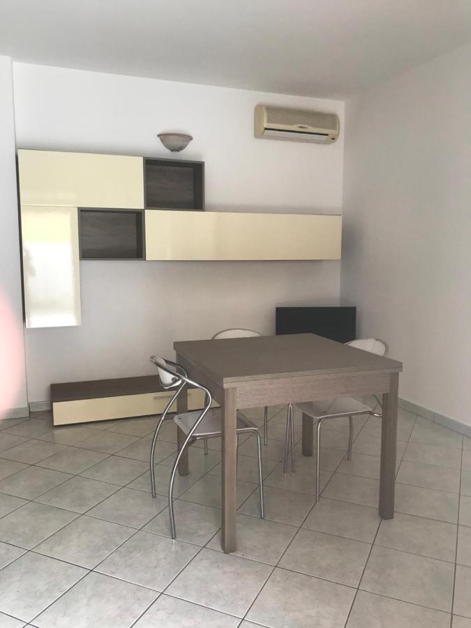 Casa Camere Pistis Assemini Kültér fotó