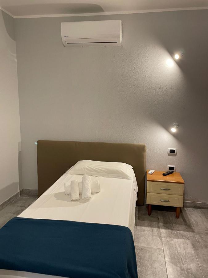 Casa Camere Pistis Assemini Kültér fotó